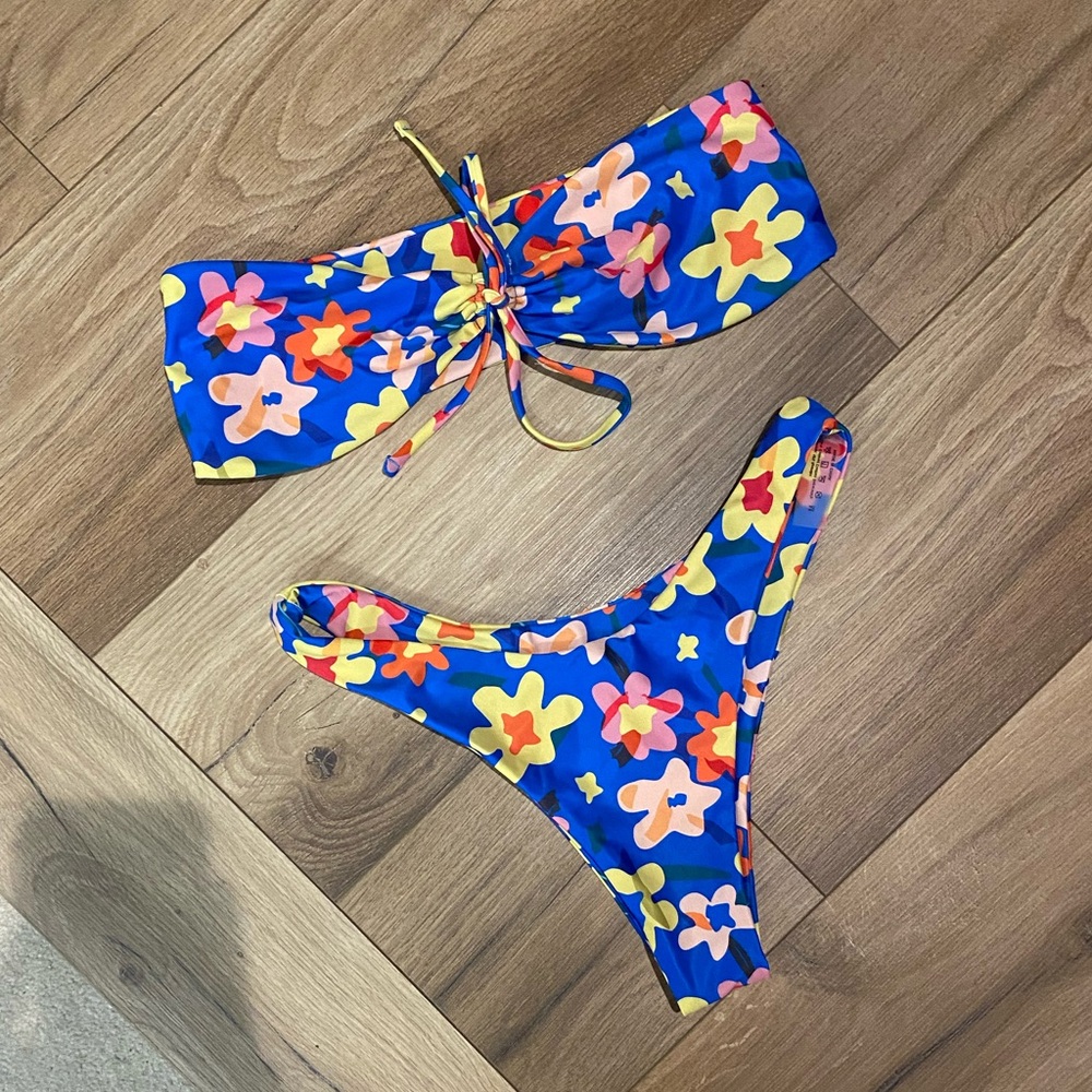 NWOT!! Blue Floral Bandeau Bikini Set